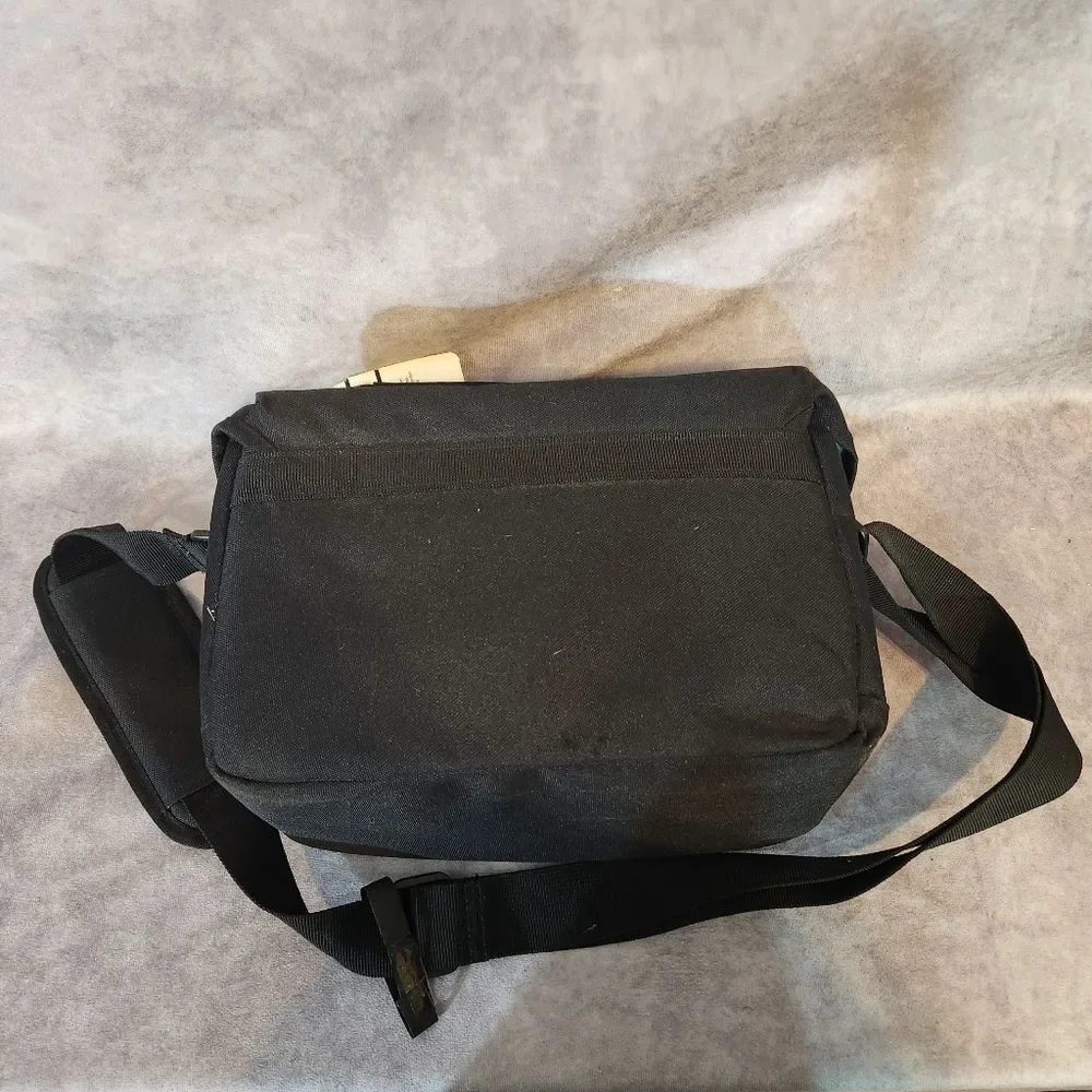 Canon EOS 100ES Shoulder Bag‎ NWT